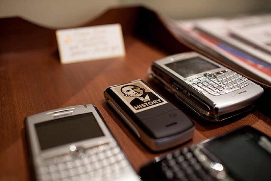 first cell phone - a history of cell phones