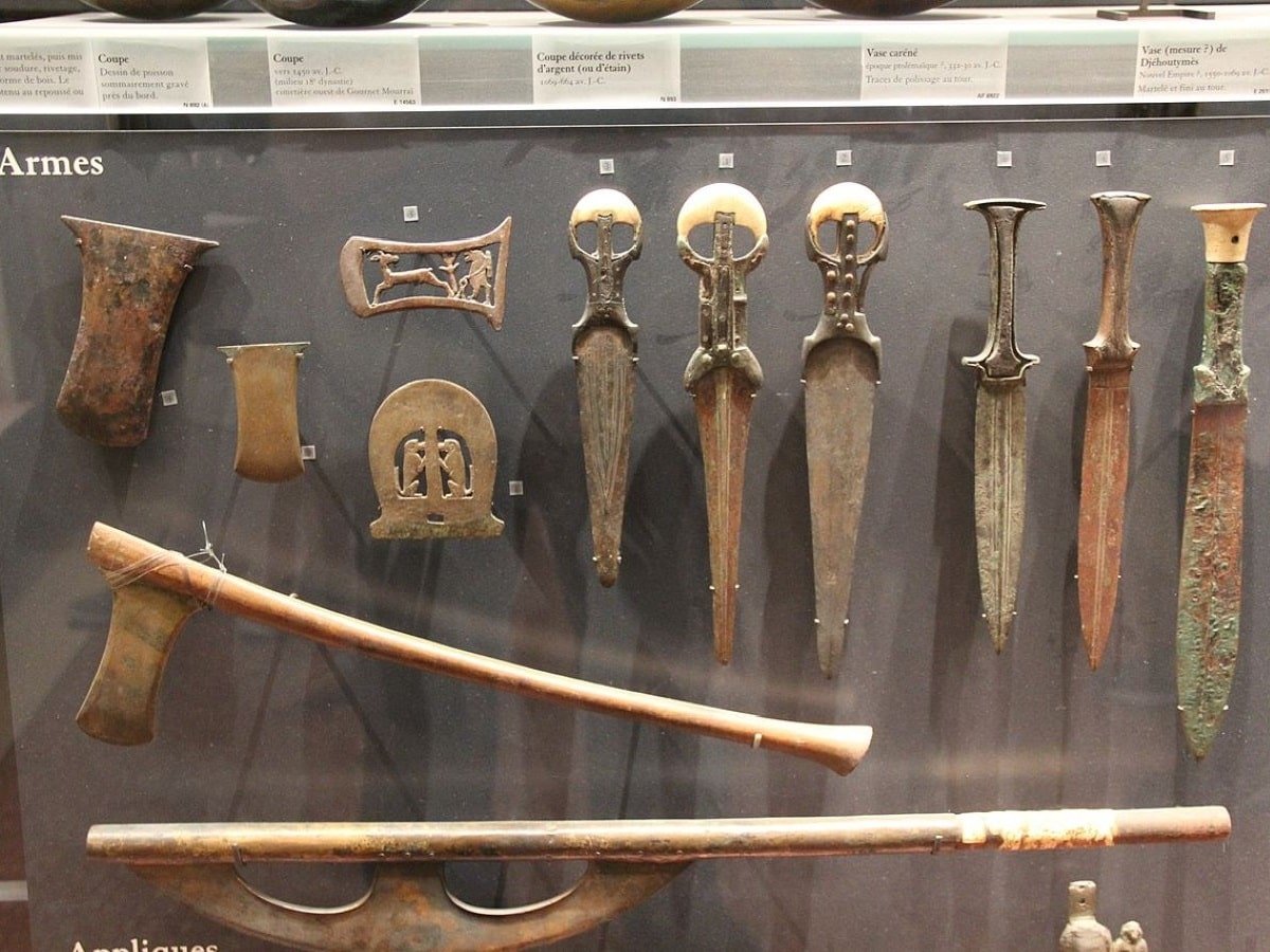 ancient-egyptian-weapons
