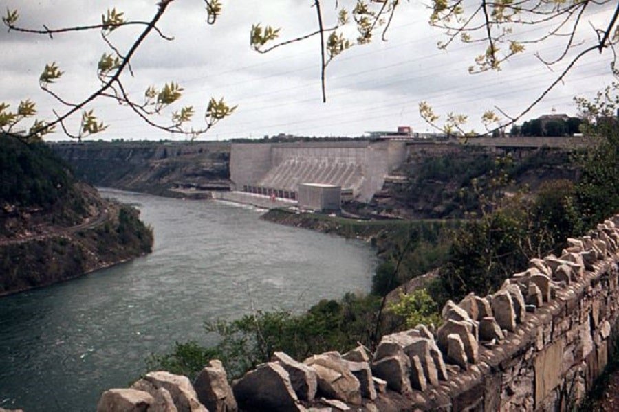 Niagara-Falls-Hydroelectric-Power-Plant