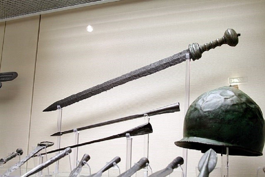 ancient-roman-weapons