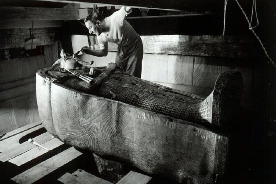 a-discovery-of-king-tuts-tomb