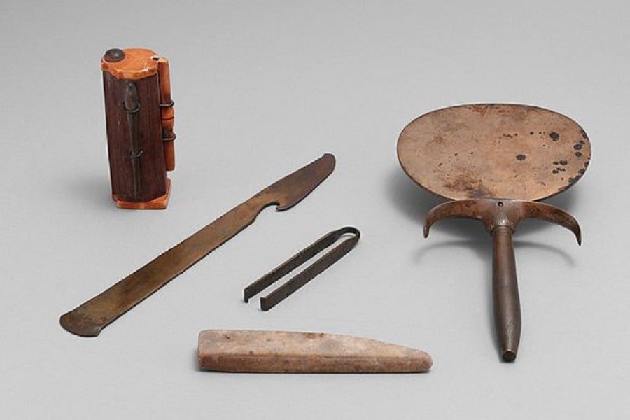 ancient-egyptian-cosmetic-set