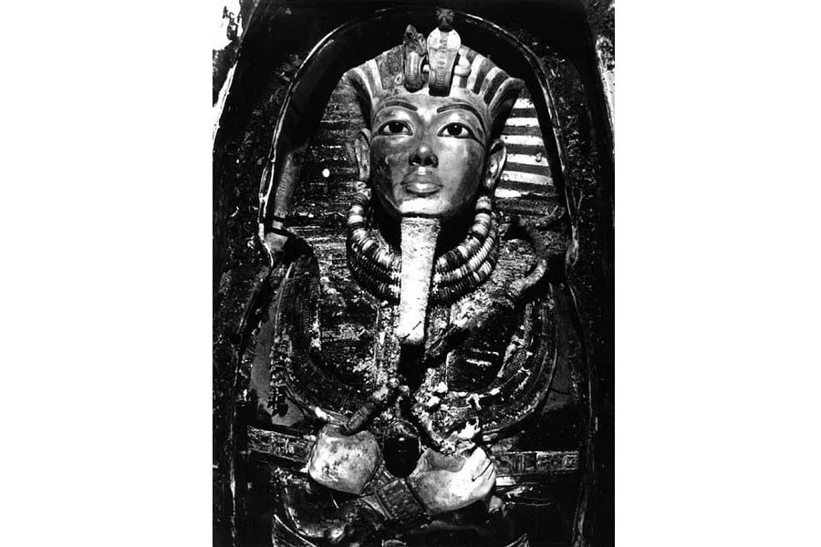 tutankhamun's funerary mask