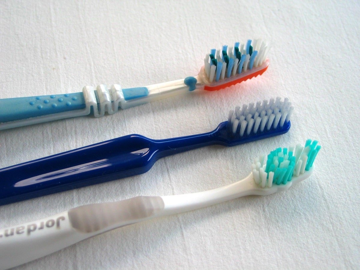 who invented the toothbrush