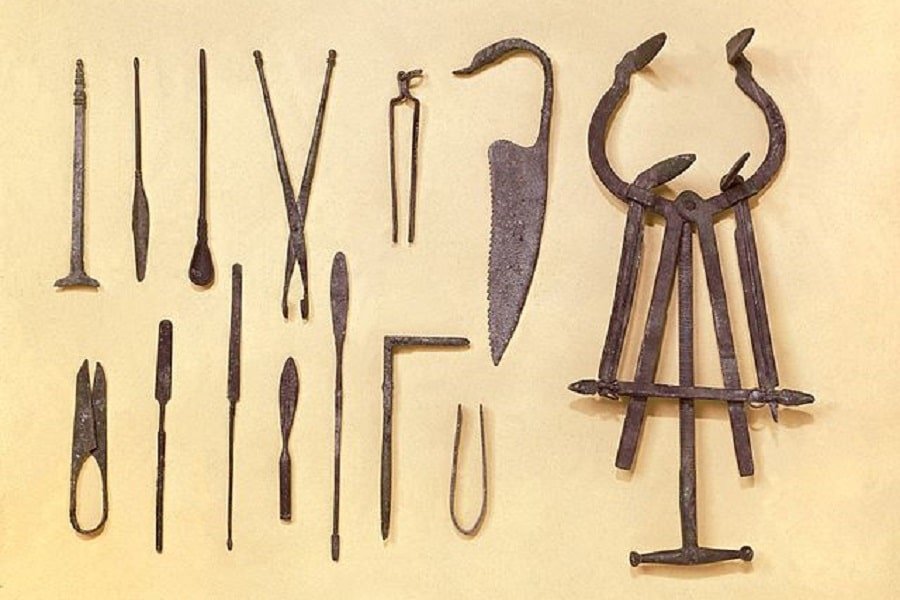 Graeco-Roman surgical instruments
