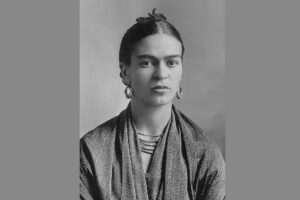 how old was frida kahlo when she got into a car accident