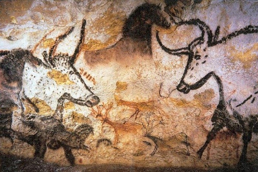 Lascaux-cave-paintings
